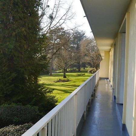 Spacieux F5 au parc arboré Orsay Exterior foto